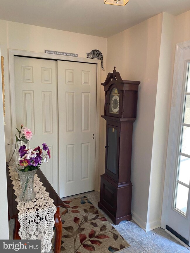 V2 Ashley Ct, Glen Mills, PA 19342 - photo 2