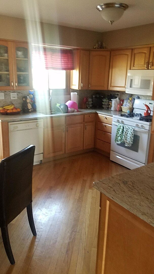 unlisted-address, Elmhurst, IL 60126 - photo 4