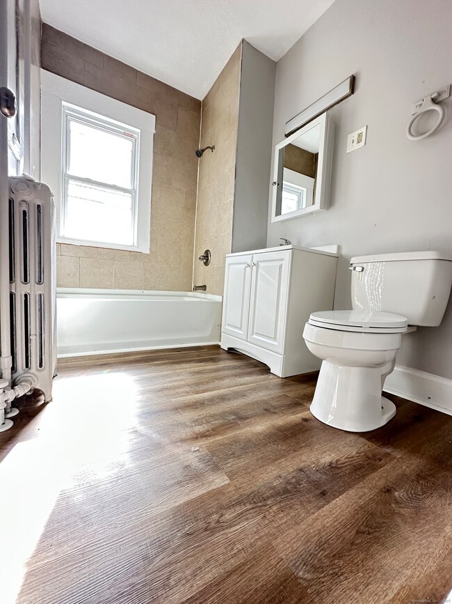 unlisted-address, Hartford, CT 06106 - photo 6