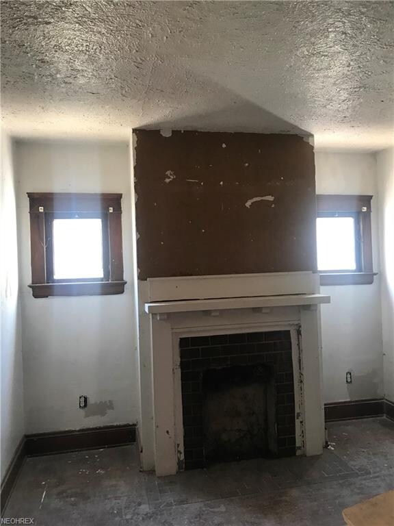 1757 Collamer Ave, Cleveland, OH 44112 - photo 2