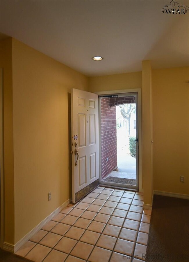 1509 Malcolm Ln, Wichita Falls, TX 76302 - photo 3