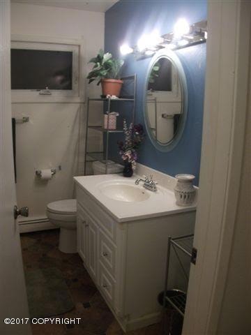 bathroom in duplex.2