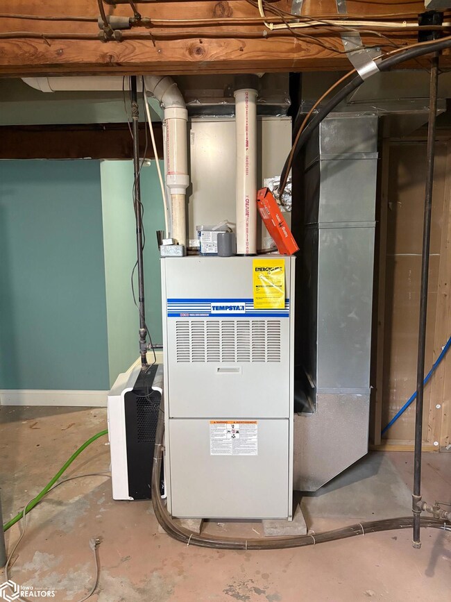 420 W Mclane St, Osceola, IA 50213 - photo 4