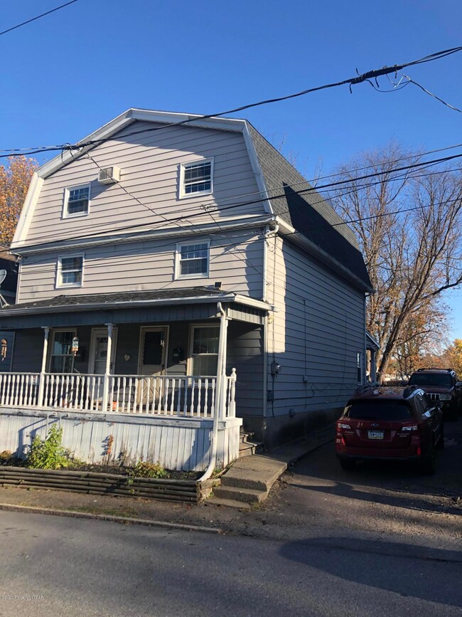 15 Spring St, Hanover Township, PA 18706 - photo 2