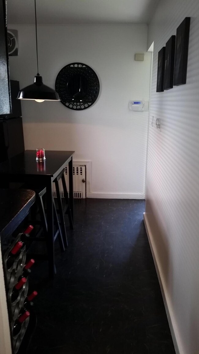 139 Jefferson St, Staten Island, NY 10304 - photo 6