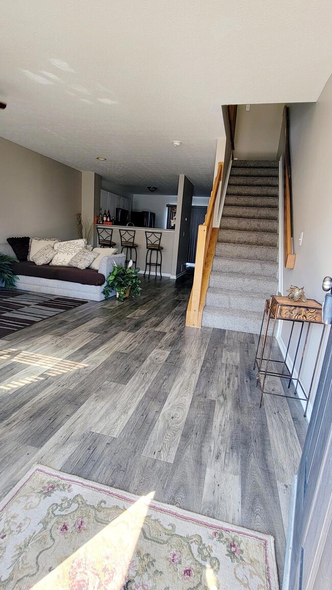 6470 Crab Apple Dr unit 3, Canal Winchester, OH 43110 - photo 3