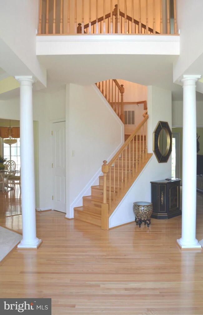 332 Fairfield Dr, Severn, MD 21144 - photo 4