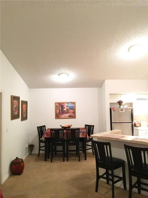 Dining Room & Eat in Breakfast Bar