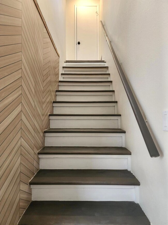 6905 Argonne Forest Cove unit A, Austin, TX 78759 - photo 7