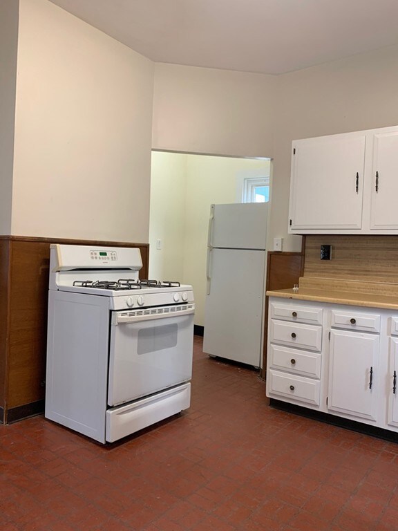 31 Pratt St unit 2, Allston, MA 02134 - photo 5