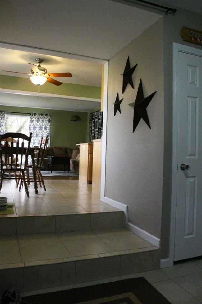 421 SE K St, Grants Pass, OR 97526 - photo 6