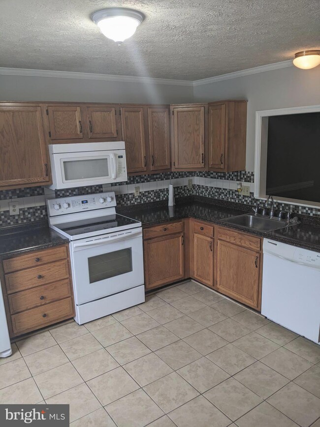 207 Stafford Mews Ln, Stafford, VA 22556 - photo 5