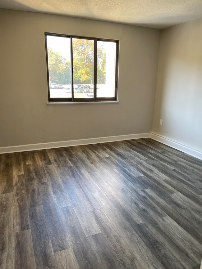 Middleborough Condominiums, Columbia, SC 29204 - photo 6