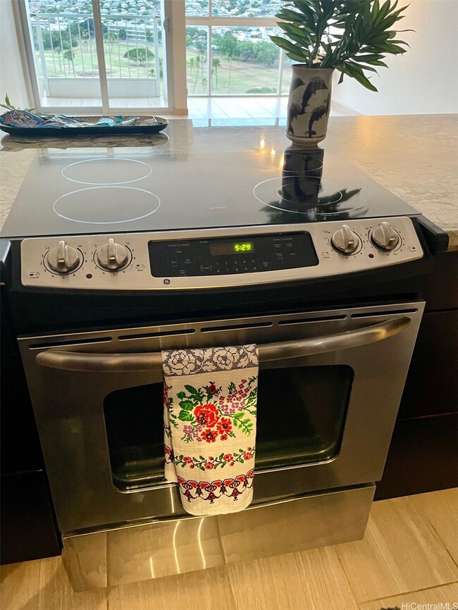 Canal House unit 1802, Honolulu, HI 96815 - photo 5