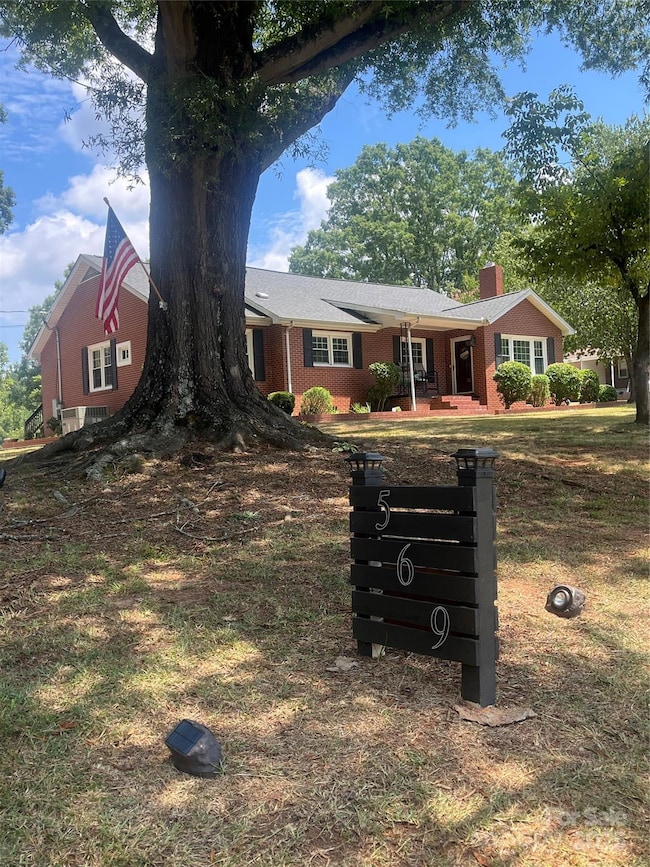 569 Great Falls Hwy, Chester, SC 29706 - photo 2