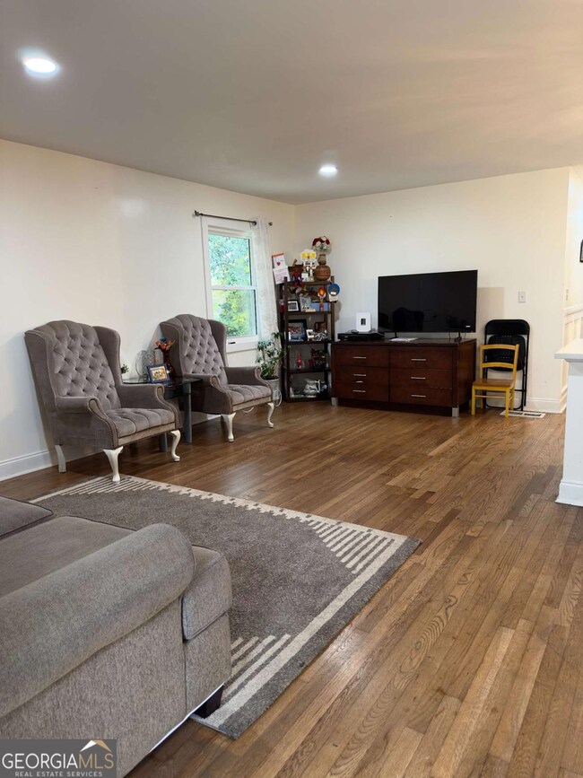 2484 Ortega Way, Atlanta, GA 30341 - photo 5