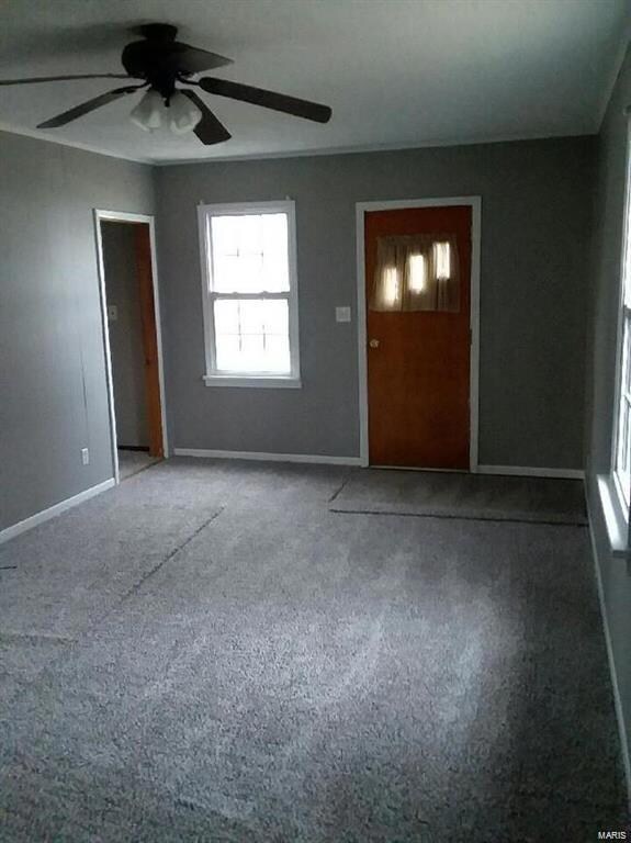 105 N Vine St, Freeburg, IL 62243 - photo 2