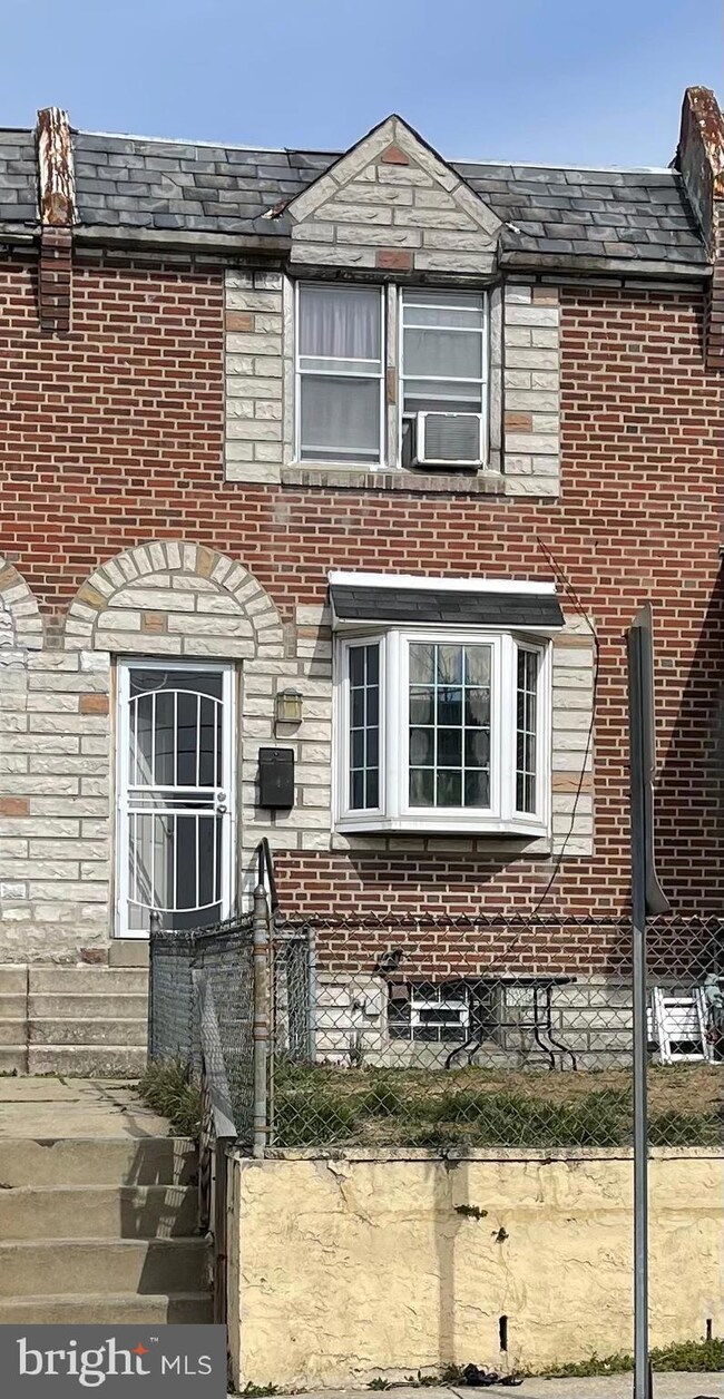 229 Golf Rd, Darby, PA 19023 - photo 2