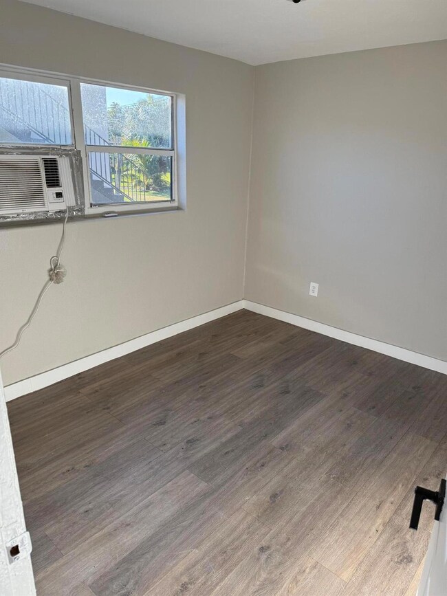 612 SW 6th St unit 1, Belle Glade, FL 33430 - photo 6