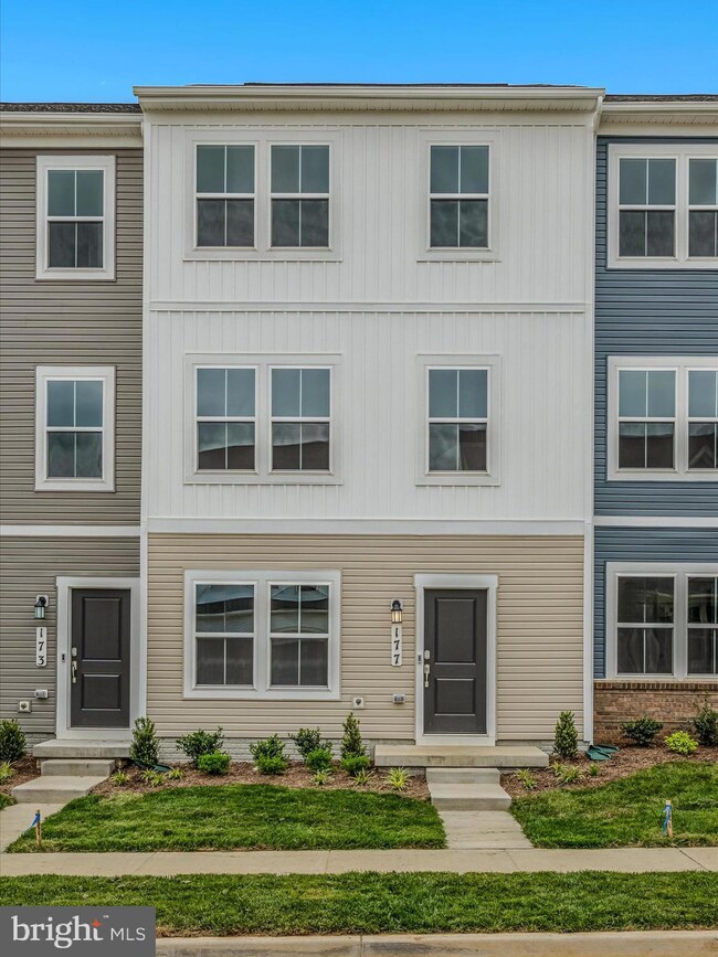 177 Swan Field Ave, Ranson, WV - photo 2