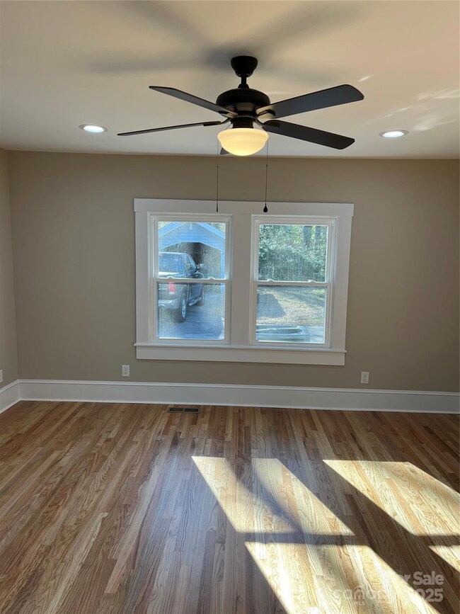 924 E Main St, Albemarle, NC 28001 - photo 7