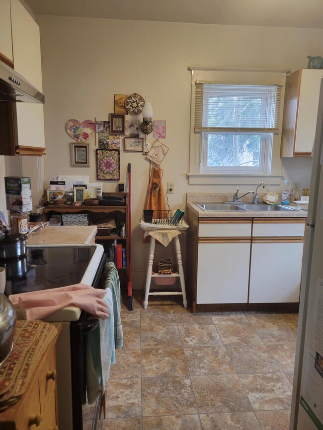 kitchen stove