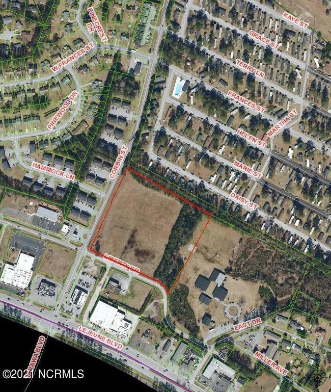 500 Corbin St, Jacksonville, NC 28546 - photo 2