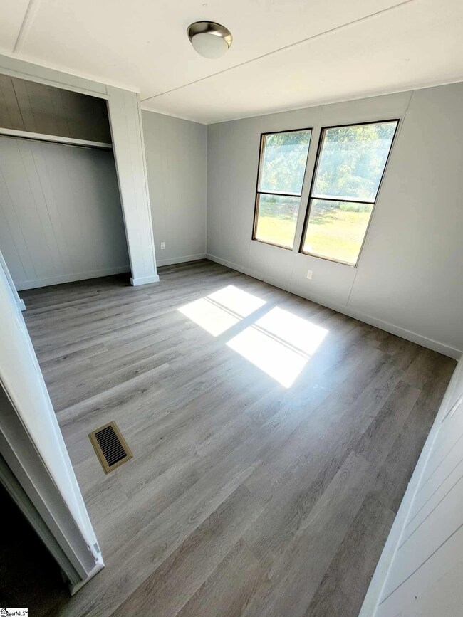 28557 76 Hwy E, Clinton, SC 29325 - photo 7