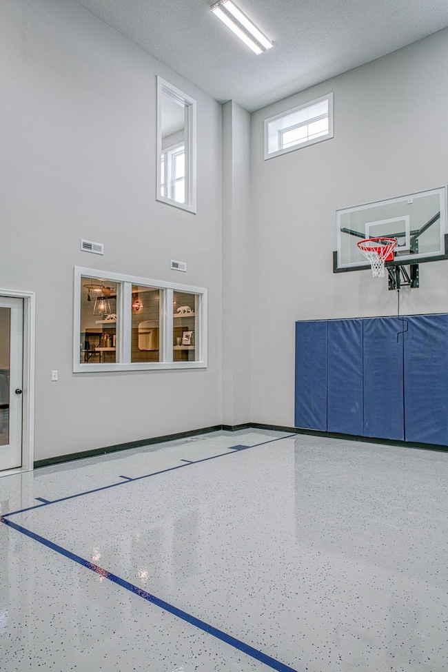 9733 8th St N, Lake Elmo, MN 55042 - photo 4