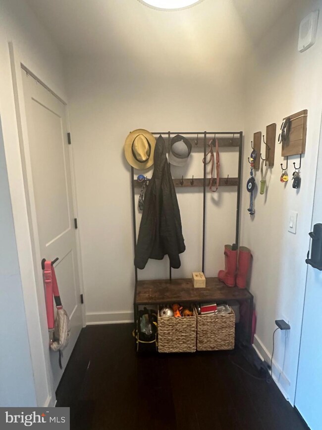 eNvy unit N910, Washington, DC 20024 - photo 6