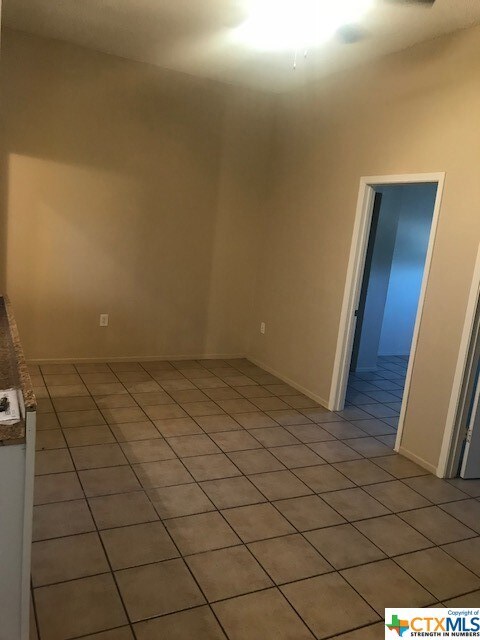 1410 Marlton St unit 1, San Marcos, TX 78666 - photo 5