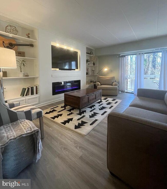 2327 Freetown Ct unit 11C, Reston, VA 20191 - photo 4