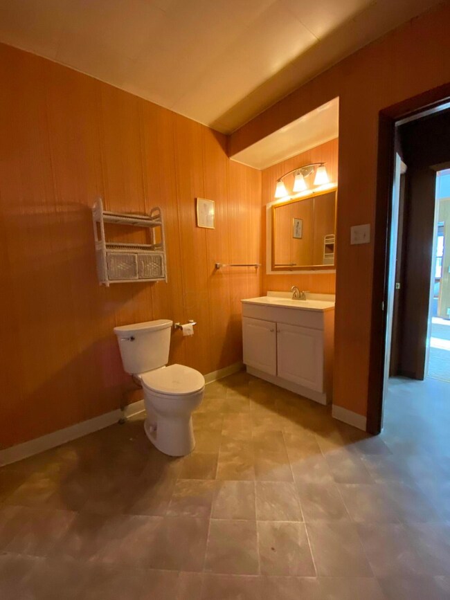 16528 Patton St, Logan, OH 43138 - photo 7