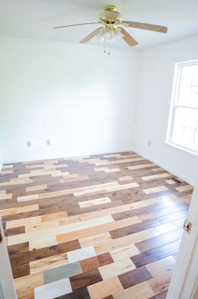 1714 Daytona Ct, Johnson City, TN 37601 - photo 7