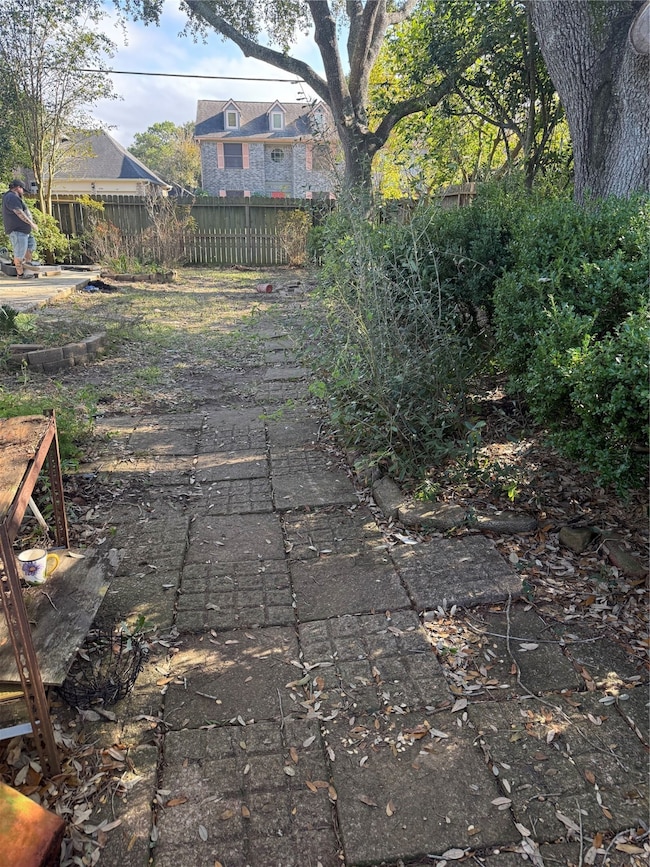 15518 Heritage Country Ct, Friendswood, TX 77546 - photo 5