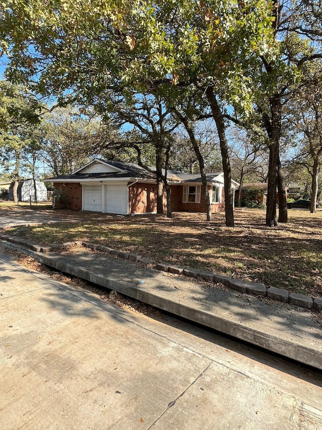 501 Merrill Dr, Bedford, TX 76022 - photo 2