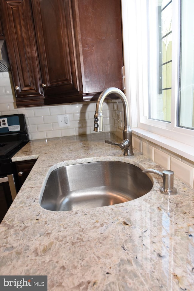 6904 Flagstaff St, Hyattsville, MD 20785 - photo 4