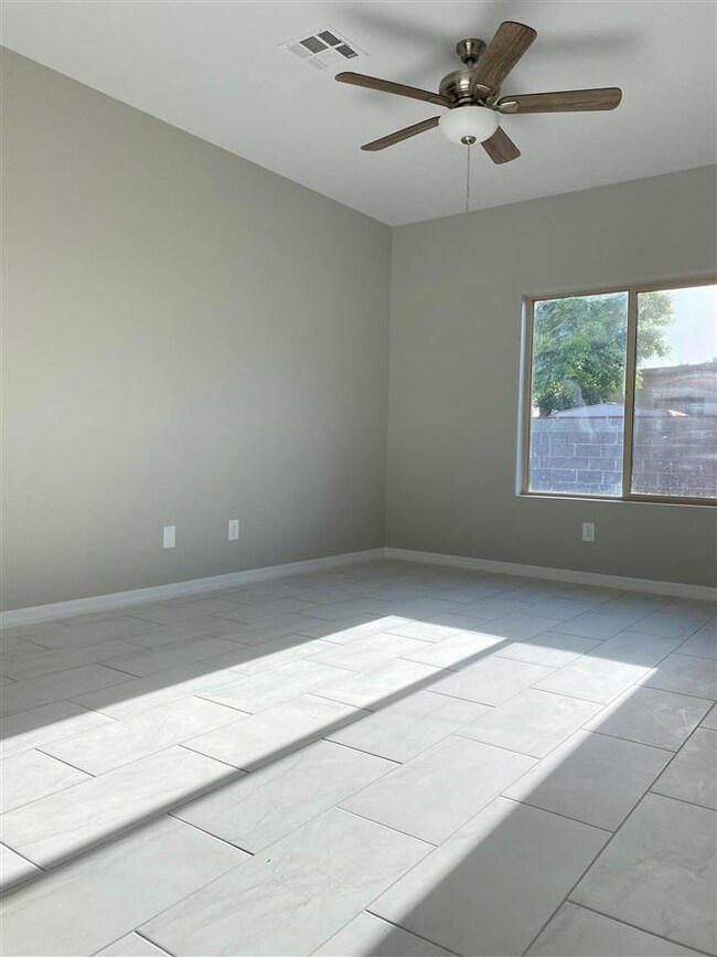 8140 S Coconino Ln, Yuma, AZ 85364 - photo 2