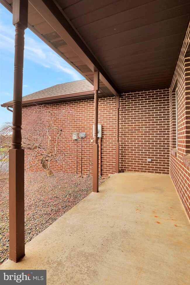 1388 Memory Ln, Chambersburg, PA 17201 - photo 3