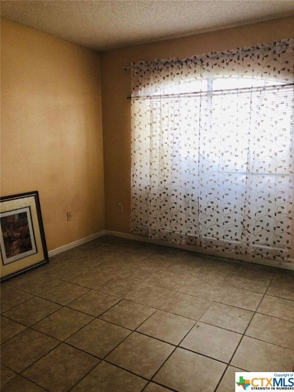 206 Wagontrain Cir, Copperas Cove, TX 76522 - photo 7