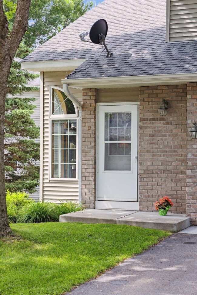 10846 Sycamore St NW, Coon Rapids, MN 55433 - photo 3