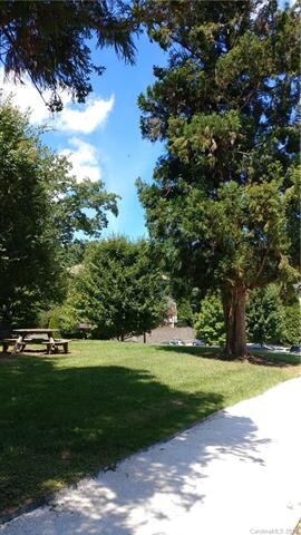 636 Appeldoorn Cir unit 636, Asheville, NC 28803 - photo 2