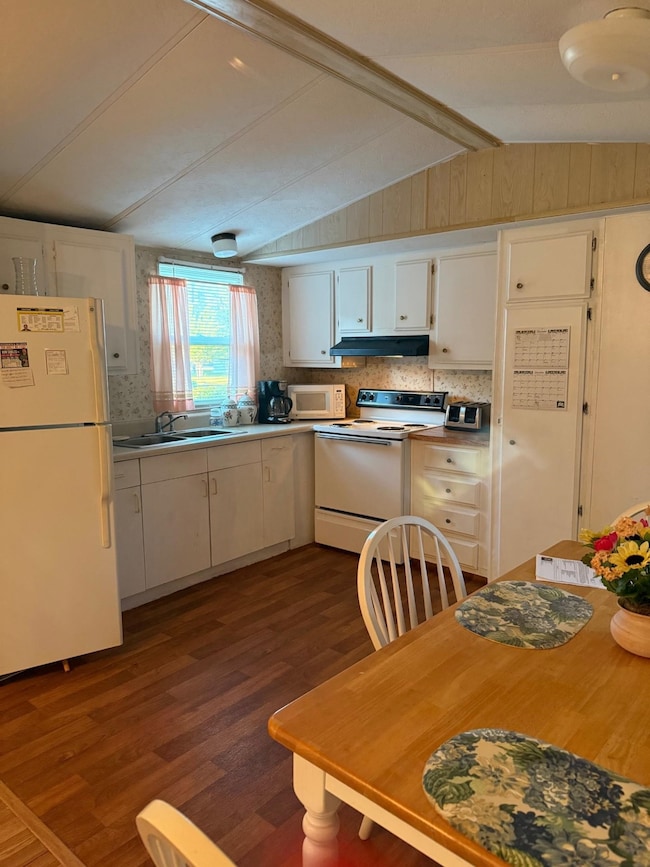 106 Shara Ln, Satsuma, FL 32189 - photo 5