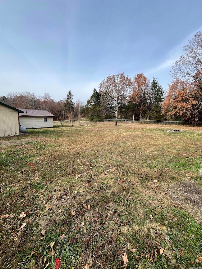 323 N Cedar St, Salem, AR 72576 - photo 5