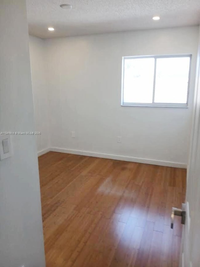 7467 NW 169th Ln, Hialeah, FL 33015 - photo 5