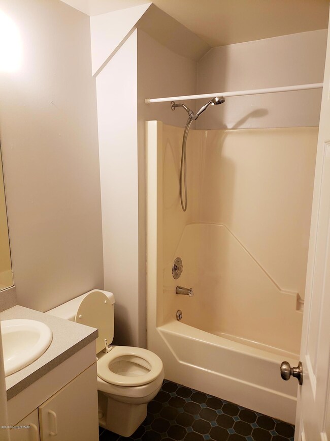 505 Walnut Grove Rd, East Stroudsburg, PA 18301 - photo 7