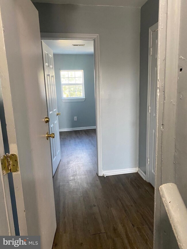 5102 Belair Rd unit 2, Baltimore, MD 21206 - photo 4