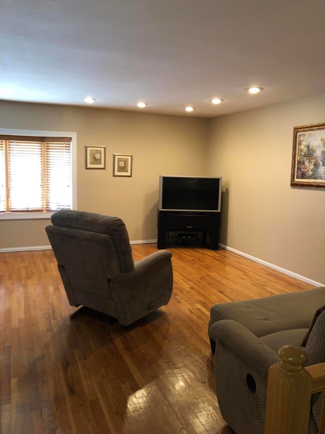 96 Jeanette Ave, Staten Island, NY 10312 - photo 7