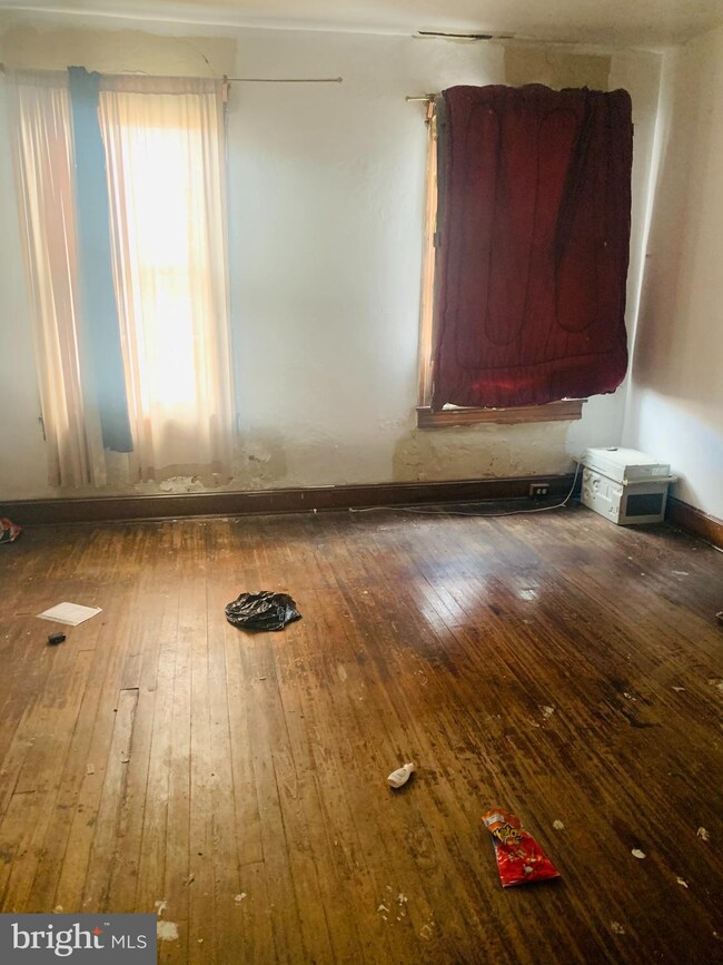602 Glenolden Ave, Baltimore, MD 21216 - photo 7