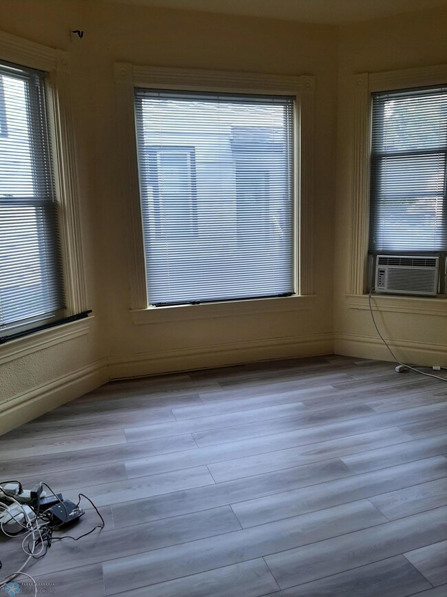 1022 3rd Ave S, Fargo, ND 58103 - photo 6